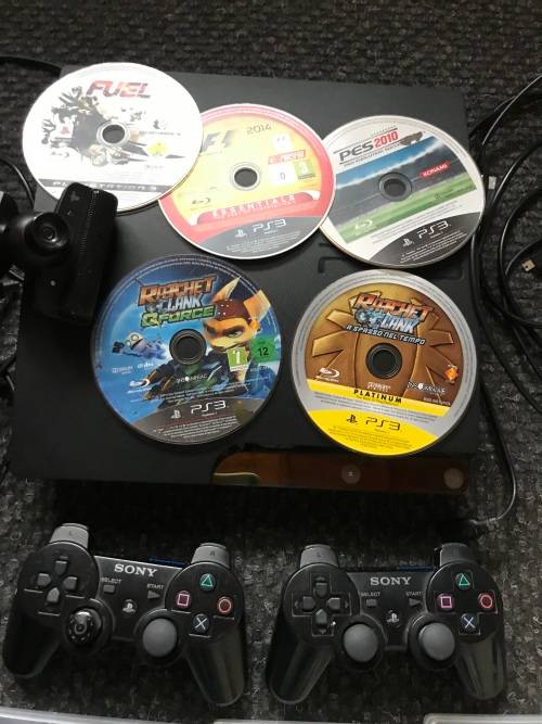 SONY PLAYSTATION 3 |120 GB | 8 GAMES |EYE CREATE9CAMERA)|HDMI CABLE|2 CONTROLERS |GAME STOP DRIVE